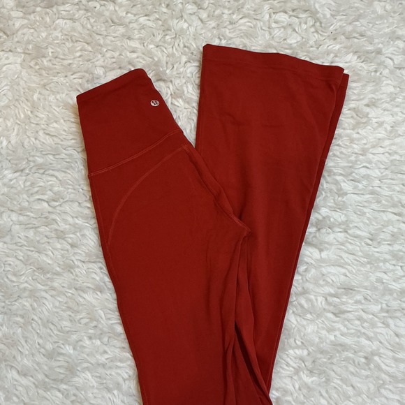 Lululemon Groove Super-High-Rise Flared Pant Womens 0 Red Excellent Nulu Yoga - Picture 6 of 6